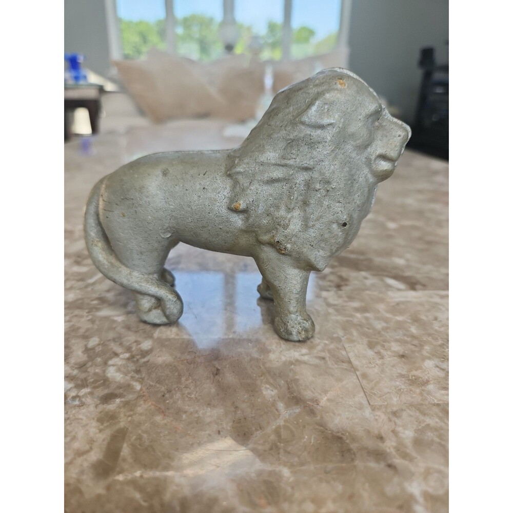Vintage Lion Cast Iron Bank